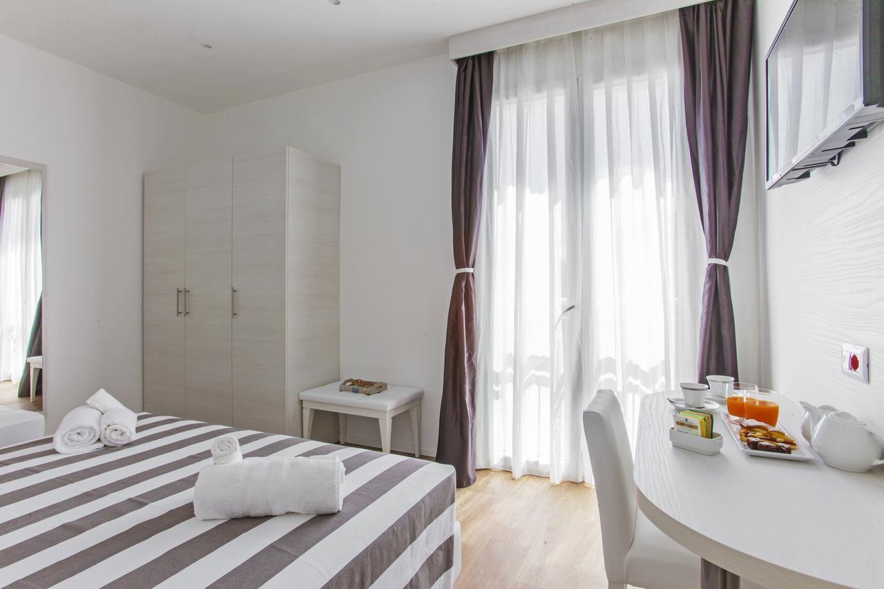 Hotel Houston Suites Ρίμινι Εξωτερικό φωτογραφία