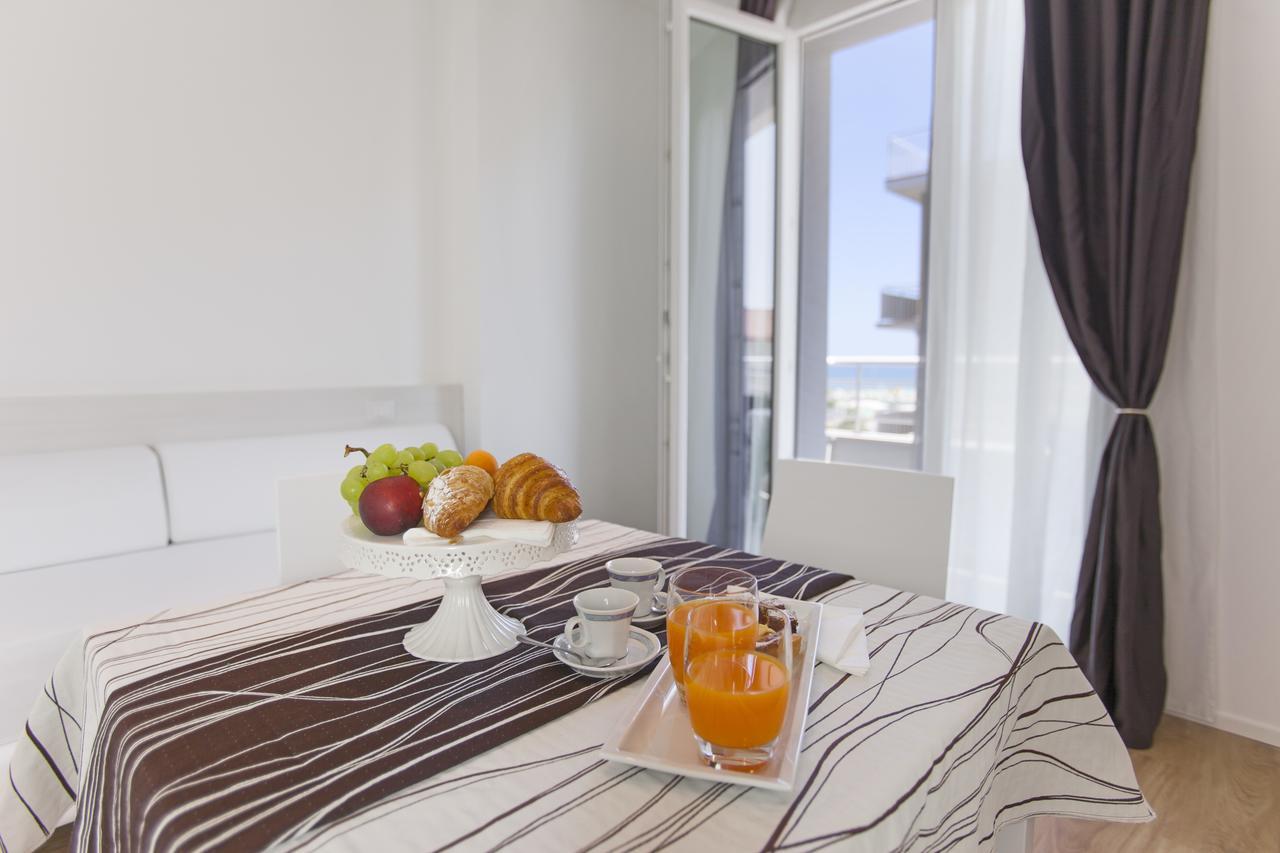 Hotel Houston Suites Ρίμινι Εξωτερικό φωτογραφία