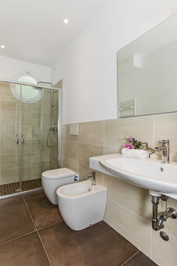 Hotel Houston Suites Ρίμινι Εξωτερικό φωτογραφία