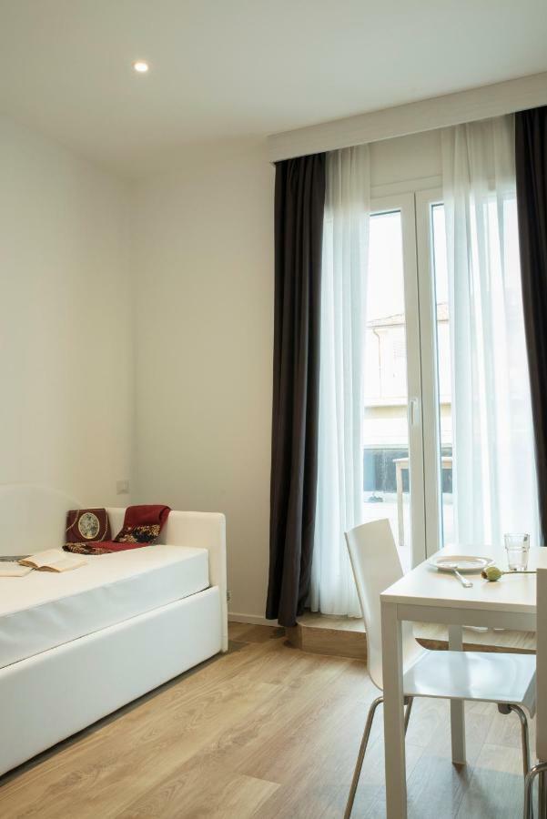 Hotel Houston Suites Ρίμινι Εξωτερικό φωτογραφία